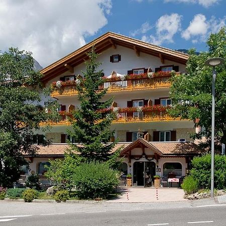 Hotel Cristallo Vigo di Fassa Exteriér fotografie